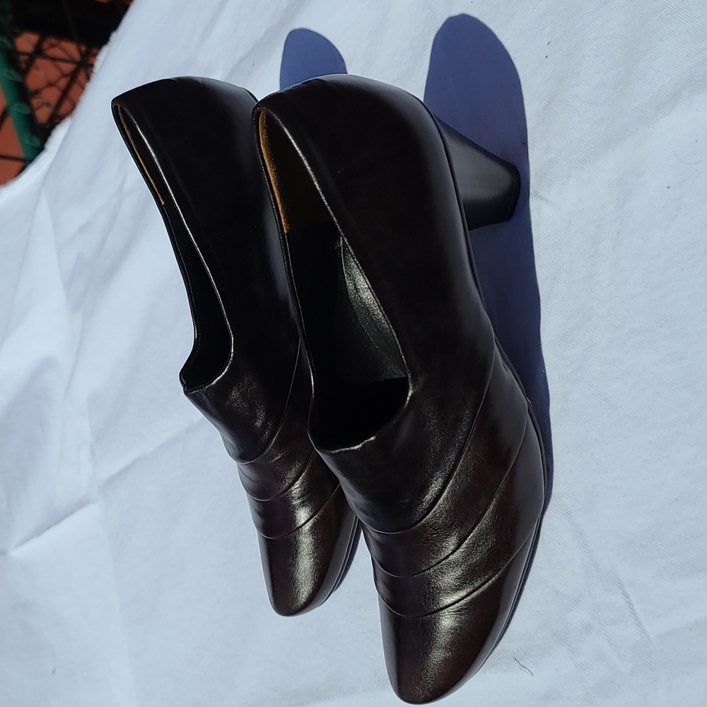 Paul Green brown leather heels